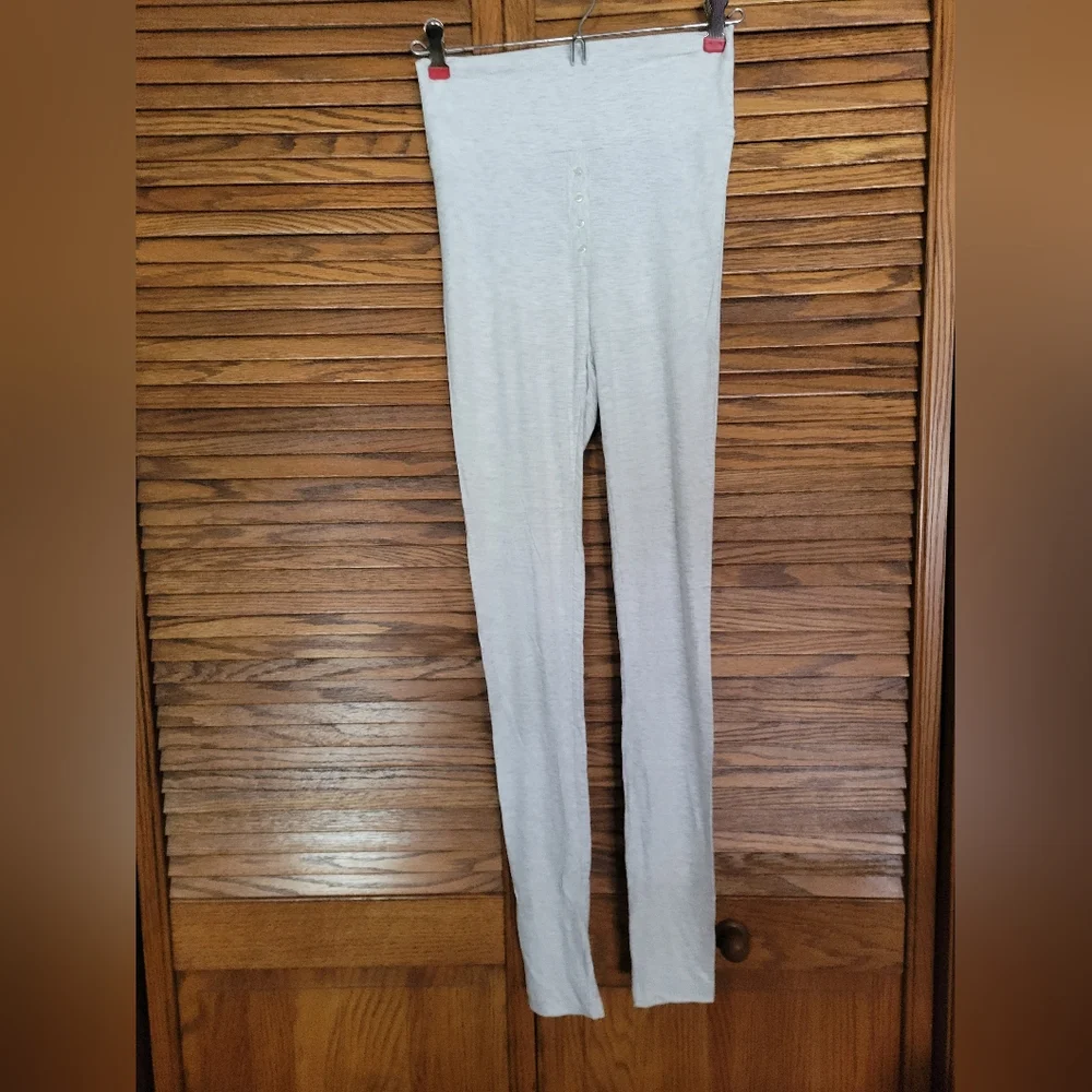 WeWoreWhat NWT Heather‎ Grey Ribbed Henley Leggings Size Medium